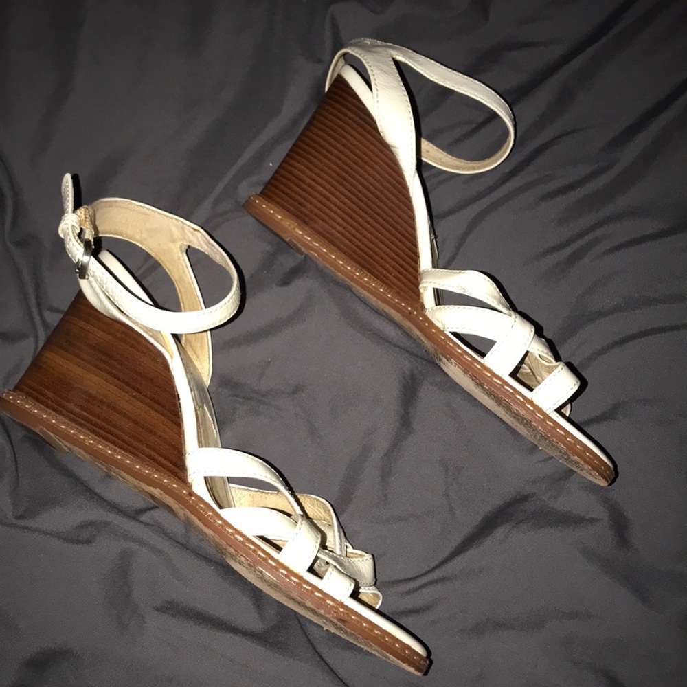 Loved Michael Kors wedges - Picture 2 of 7